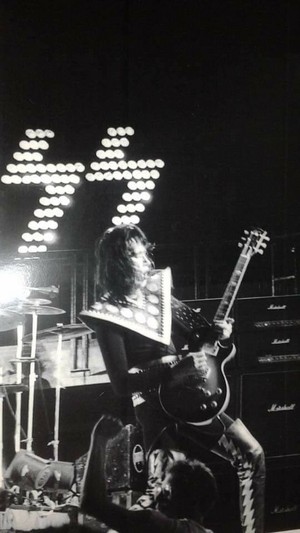  Ace ~Austin, Texas...June 14, 1975 (Dressed to Kill Tour)