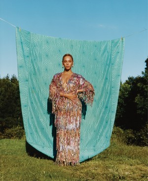  Beyoncé for Vogue US [September 2018]
