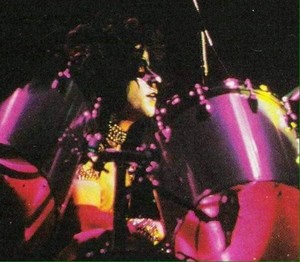 Eric (NYC) July 25, 1980 (Eric Carr makes his debut at the Palladium) Unmasked Tour