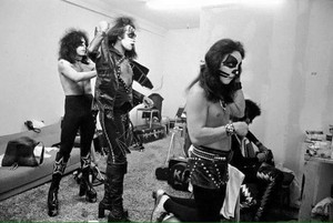  吻乐队（Kiss） ~Atlanta, Georgia...July 17, 1974 (Alex Cooley's Electric Ballroom)