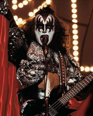 KISS ~Montreal, Quebec, Canada...August 6, 1979 (Dynasty Tour)