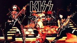  Kiss ~San Diego, California...August 19, 1977 (Love Gun Tour - ALIVE II bức ảnh Shoot)