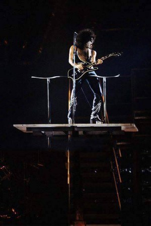  Paul ~San Diego, California...August 19, 1977 (Love Gun Tour - ALIVE II تصویر Shoot)