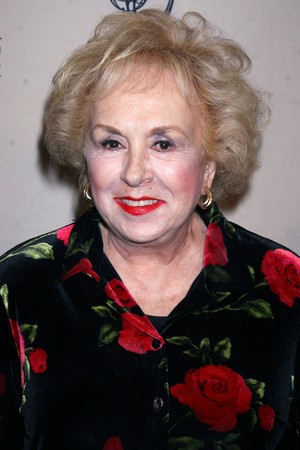  Doris Roberts