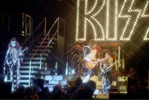 KISS ~Inglewood, California...August 26, 1977 (Love Gun Tour) 