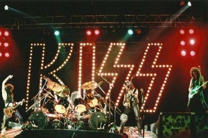  Kiss ~London, England...October 15, 1984 (Animalize Tour)