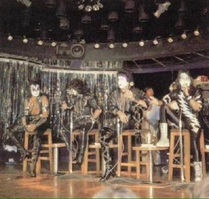  키스 ~Mexico City, Mexico...September 26, 1981 (Dynasty promo/press conference)