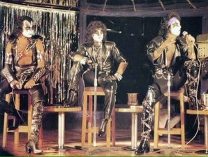  KISS ~Mexico City, Mexico...September 26, 1981 (Dynasty promo/press conference)