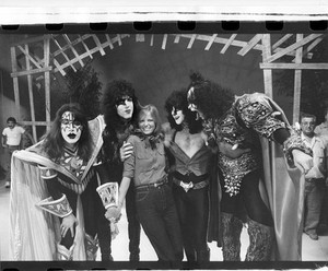  吻乐队（Kiss） on ABC's Kids (KISS) are People Too...Taped July 30th/Air 日期 September 21, 1980