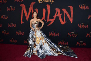  Liu Yifei 2020 Movie Premiere Of Disney's Мулан
