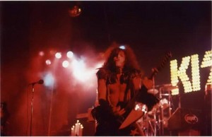 Paul ~Hempstead, Long Island, New York...August 23, 1975 (Hotter Than Hell Tour)