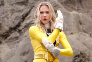  Power Ranger Megaforce (Ciara Hanna)