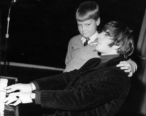 Ringo with a young fan