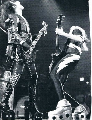  Ace and Gene ~Port Huron, Michigan...November 18, 1975 (Alive Tour)
