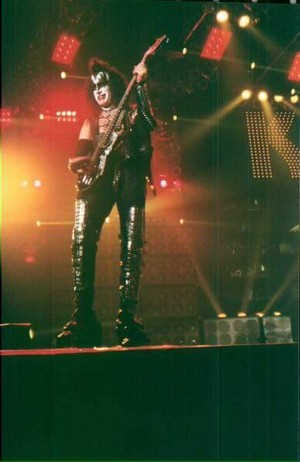 Gene ~Zurich, Switzerland...December 19, 1996 (Alive Worldwide Tour) 