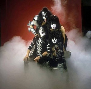 KISS ~Hilversum, Netherlands...November 26, 1982 (Top of the Pop)