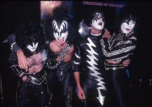  키스 ~Hollywood, California...October 28, 1982 (Creatures Of The Night Press Conference)