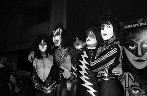  키스 ~Hollywood, California...October 28, 1982 (Creatures Of The Night Press Conference)