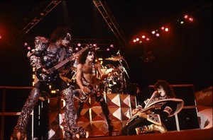 KISS ~Los Angeles, California...November 7, 1979 (Dynasty Tour)