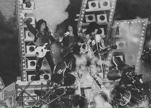  吻乐队（Kiss） (NYC) December 16, 1985 (Asylum World Tour)