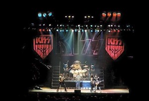  Kiss ~New Haven, Connecticut...December 18, 1976 (Rock and Roll Over Tour)
