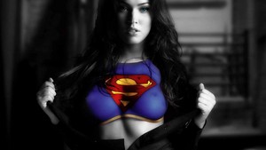  Megan لومڑی wearing sexy superwoman body paint on titties