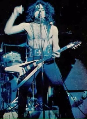  Paul ~Passaic, New Jersey...October 25, 1974 (Hotter Than Hell tour)