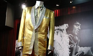  The Iconic স্বর্ণ Lame Suit