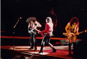  baciare ~Atlanta, Georgia...December 26, 1983 (Lick it Up tour)