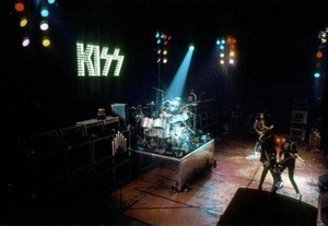  Kiss ~Detroit, Michigan...January 26, 1976 (ALIVE! Tour)