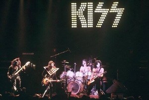  Kiss ~San Francisco, California...January 31, 1975 (Hotter Than Hell Tour)