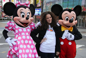 Madison Pettis With Mickey And Minnie