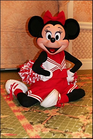  Minnie As A Cheerleader