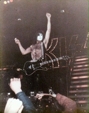  Paul ~Chicago, Illinois...January 16, 1978 (ALIVE II Tour)