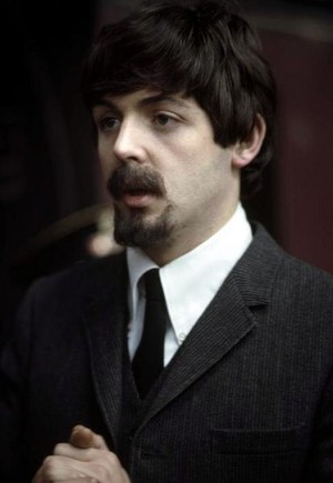 Paul/Hard Day's Night color pic
