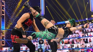  SmackDown 2/5/2021 ~ Ruby Riott vs Bayley