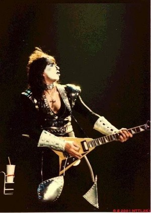 Vinnie ~Montreal, Quebec, Canada...January 13, 1983 (Creatures of the Night Tour) 