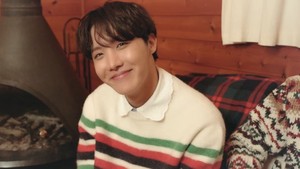  BTS 2021 WINTER PACKAGE mga litrato | J-HOPE