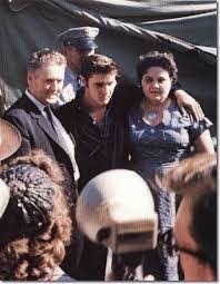  Elvis And His Parents