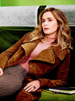 Emily Blunt 由 Ruven Afanador for Entertainment Weekly