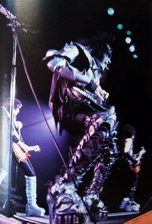  Gene ~Osaka, Japan...March 24, 1977 (Rock and Roll Over Tour)