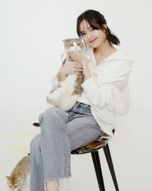  Lisa with her Pusa