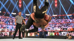  Raw 2/22/2021 ~ Braun Strowman vs Bobby Lashley