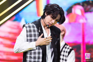  [Photo Sketch] The Liebe formula of 'The Pentagon' who sings likes! | Yuto