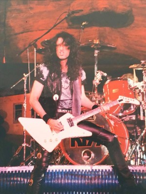  Bruce ~Cardiff, Wales...May 20, 1992 (Revenge Tour)