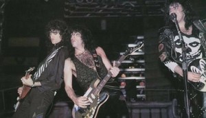  kiss ~Toledo, Ohio...May 19, 1990 (Hot in the Shade Tour)