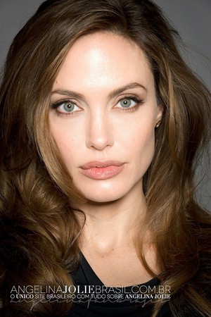  Angelina (2012)