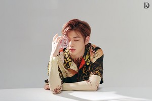 Behind-the-scenes Photos of Kang Daniel's Pictorial Shoot