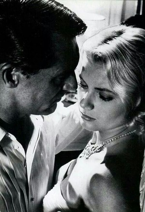  Cary Grant and Grace Kelly 💛