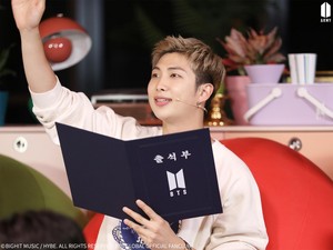  One Amazing Summer 일 Live Meeting Behind Sketch ~ RM